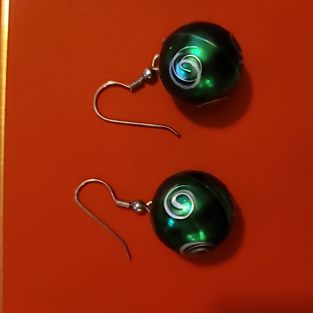 Vintage Christmas ornament earrings 🎄
